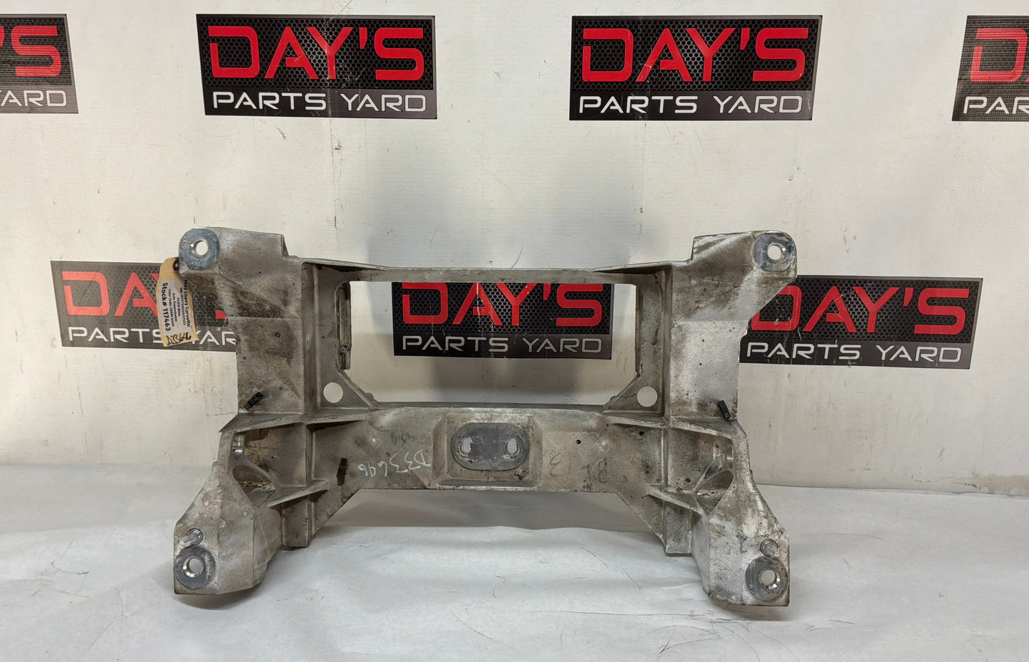 Rear cradle - Day's Parts Yard