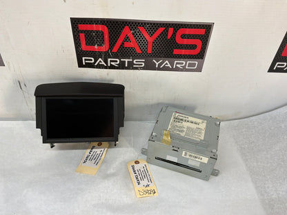 Navigation screen and radio - Day's Parts Yard