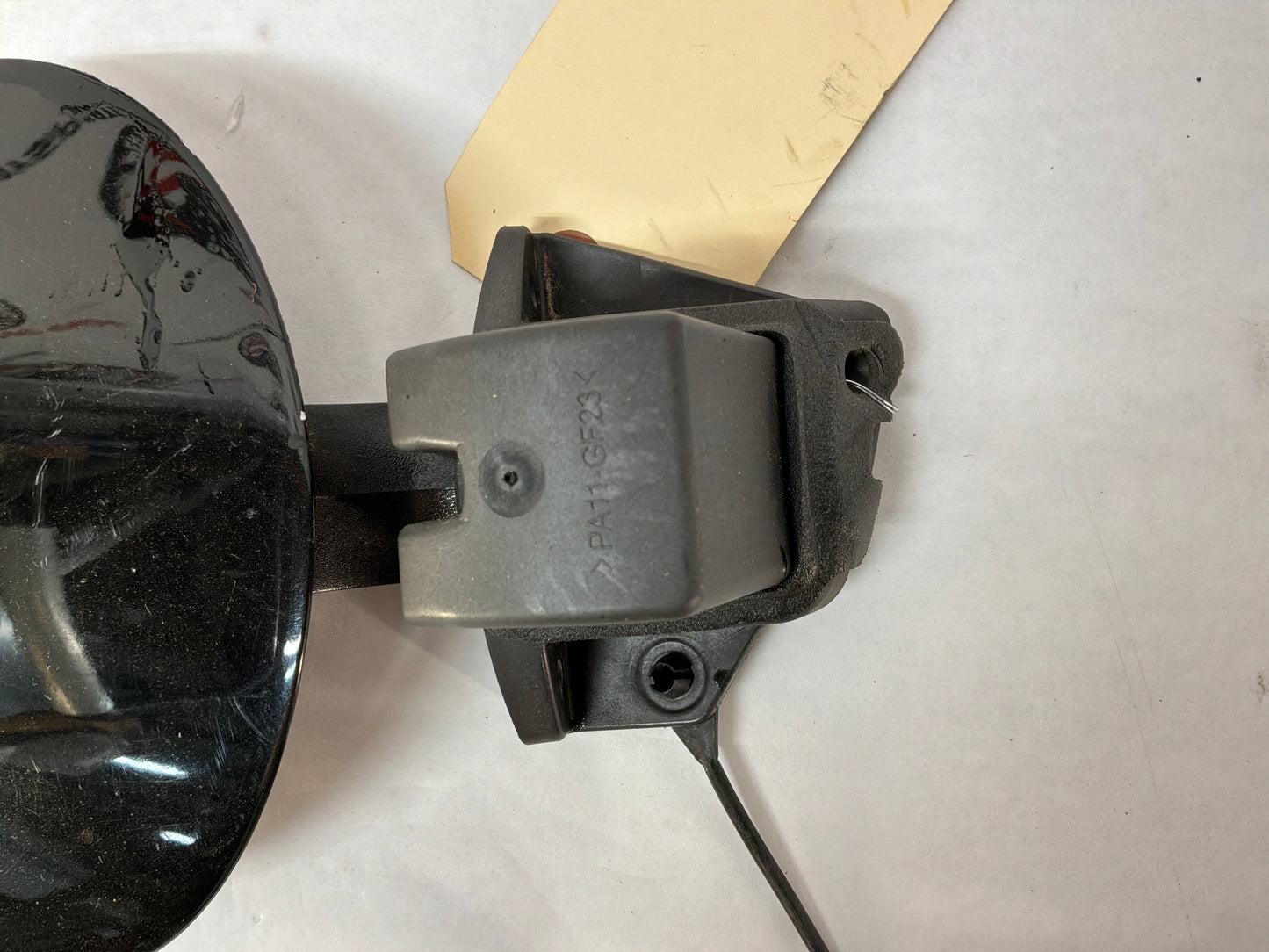 2004 Pontiac GTO Fuel Gas Door Lid Cover Door Assembly w/ Cap Black OEM