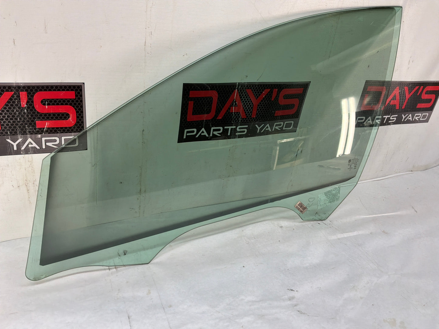 Lh front door window glass - Day's Parts Yard