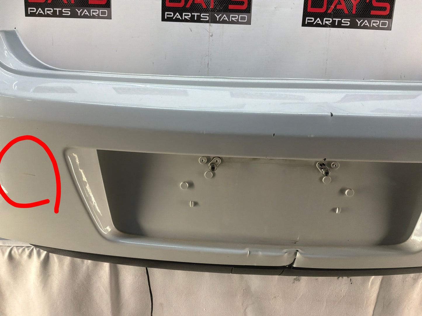 Rear bumper - Day's Parts Yard