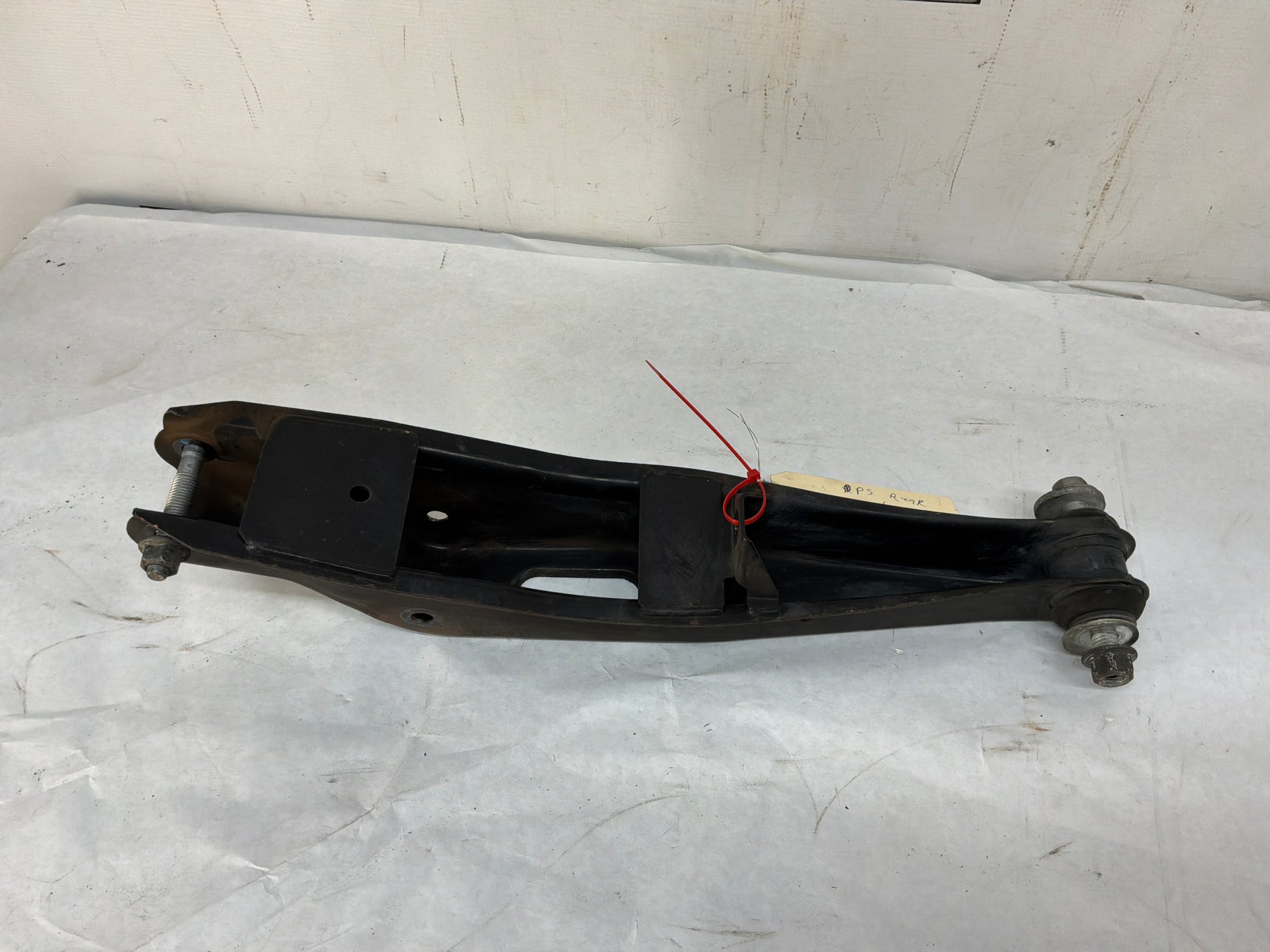Control arm - Day's Parts Yard