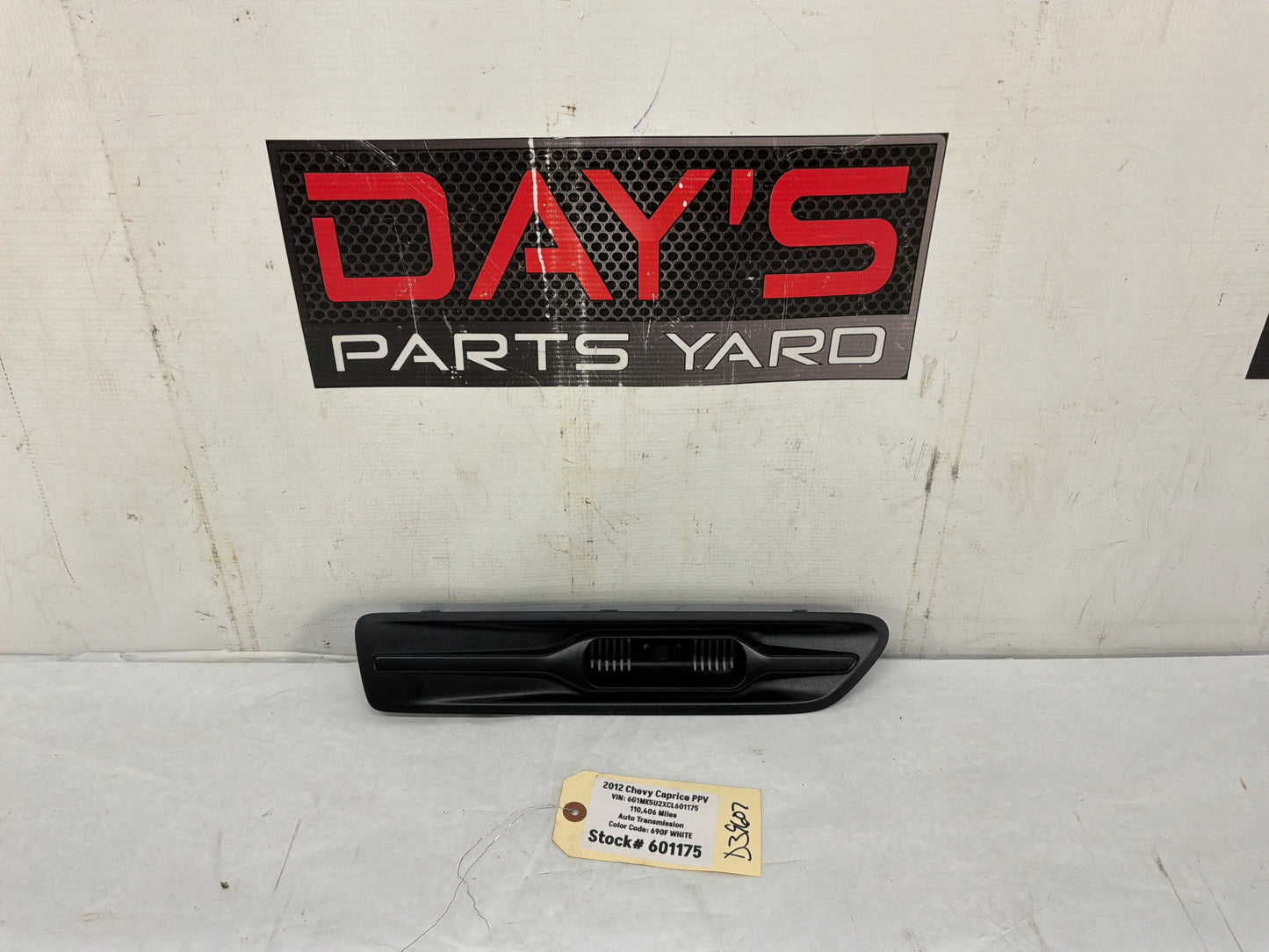 Rh fender marker - Day's Parts Yard