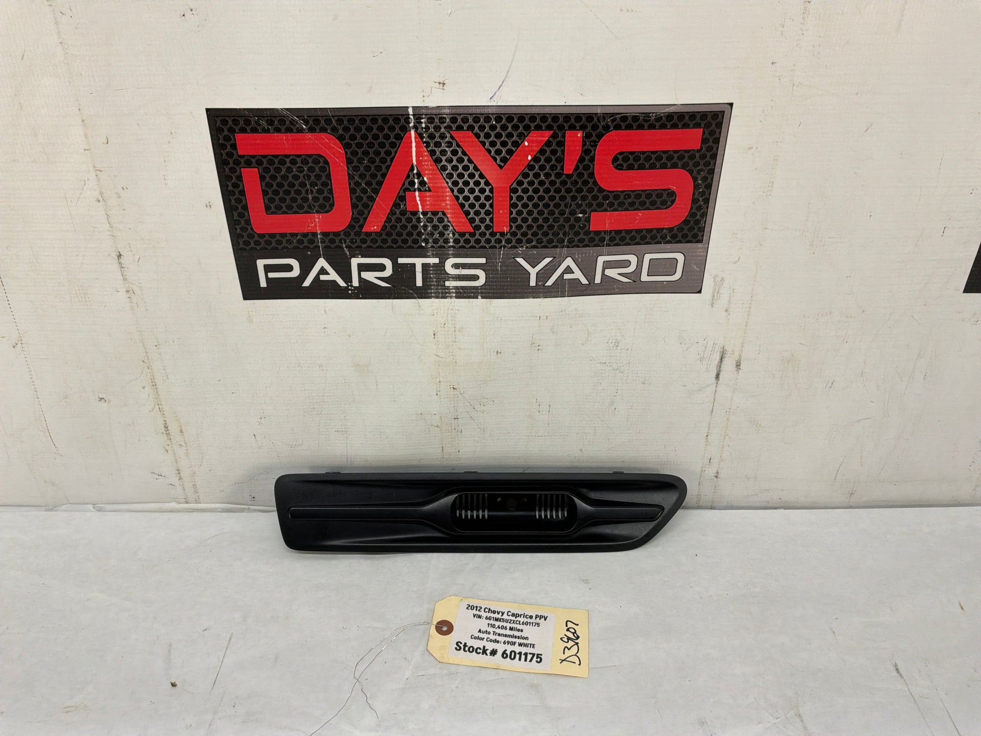 Rh fender marker - Day's Parts Yard