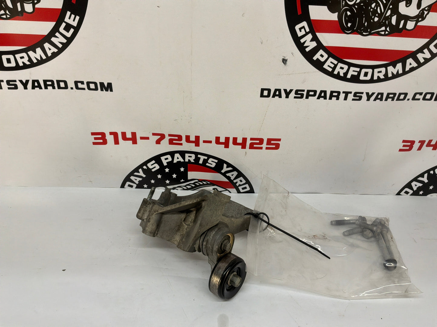 2008 Pontiac G8 GT AC A/C Air Conditioner Compressor Bracket w/ Hardware