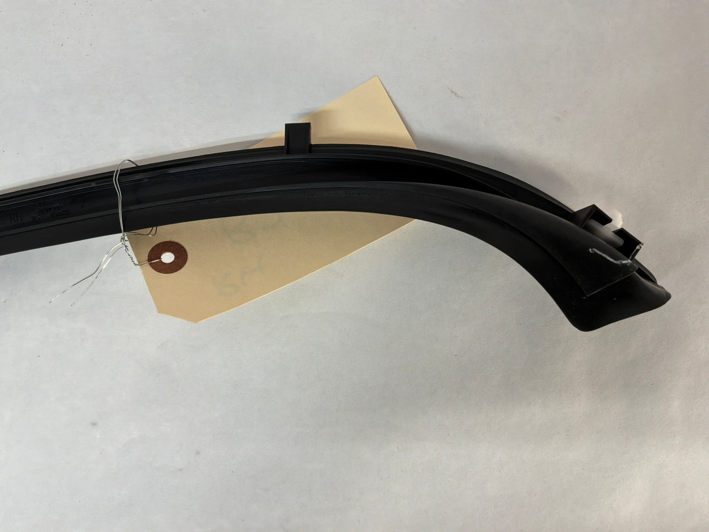 2014-2017 Chevy SS Sedan RH & LH Windshield Molding Trim NEW OEM