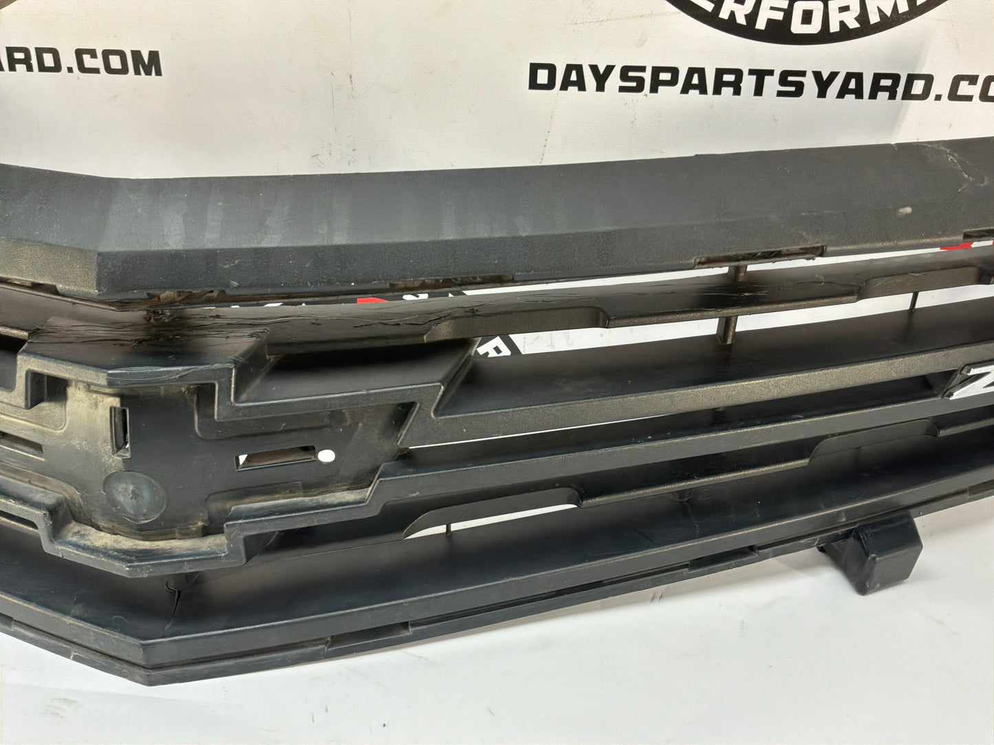 2013 Chevy Camaro ZL1 Front Bumper Fascia Upper Plastic Grille OEM