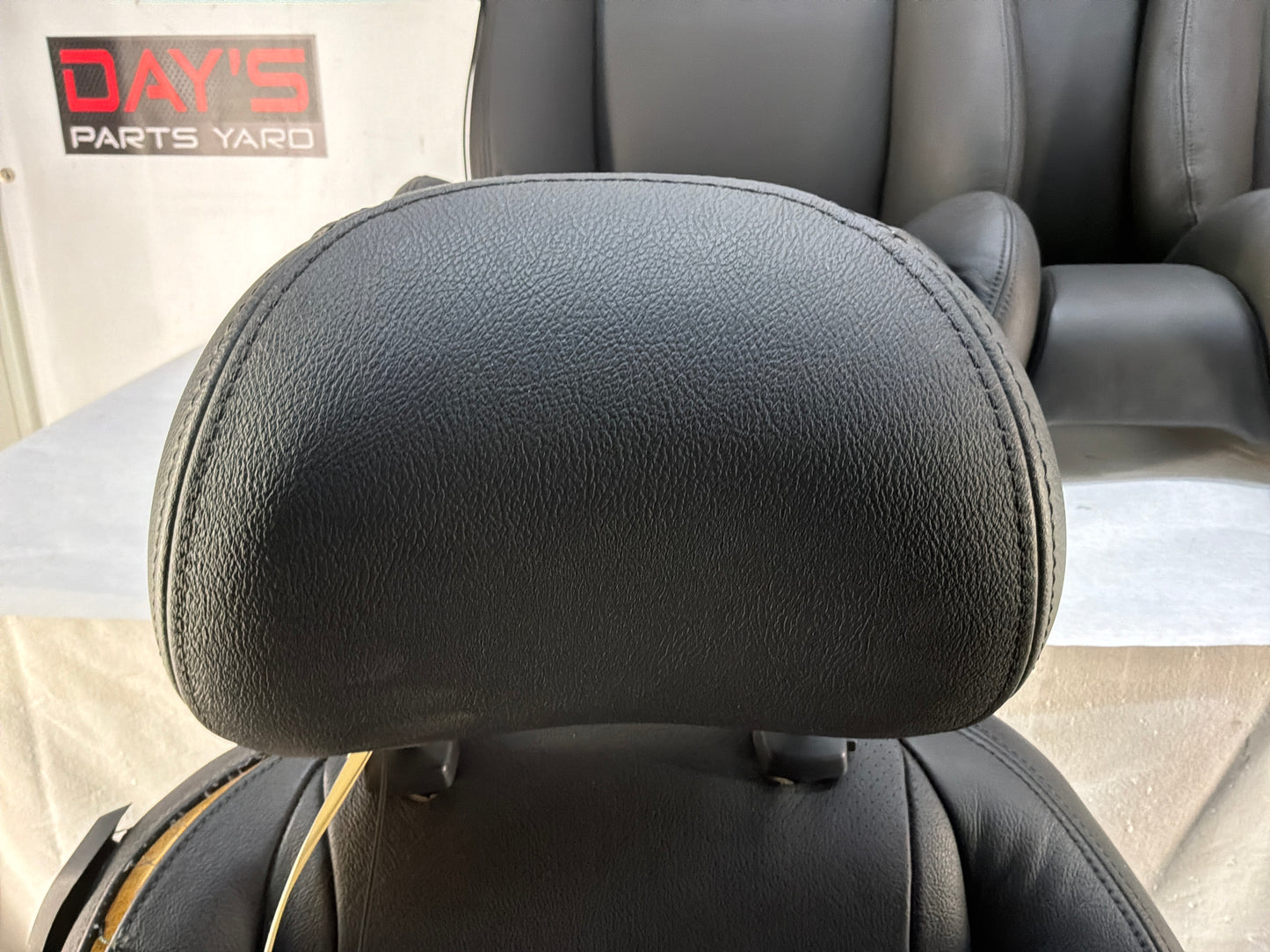 2006 Pontiac GTO Seats Fronts and Rears Black Leather OEM