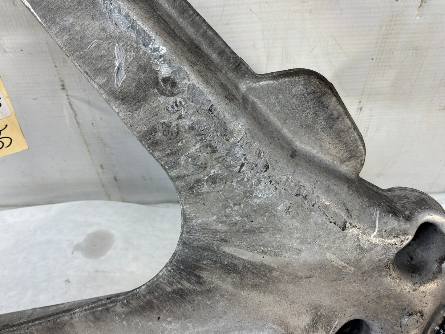 Control arm - Day's Parts Yard