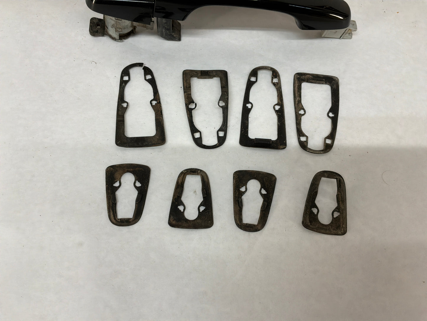 Exterior door handle set - Day's Parts Yard