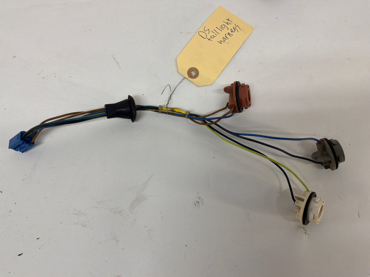 2006 Pontiac GTO RH & LH Taillight Tail Light Wire Wiring Harness Sockets OEM
