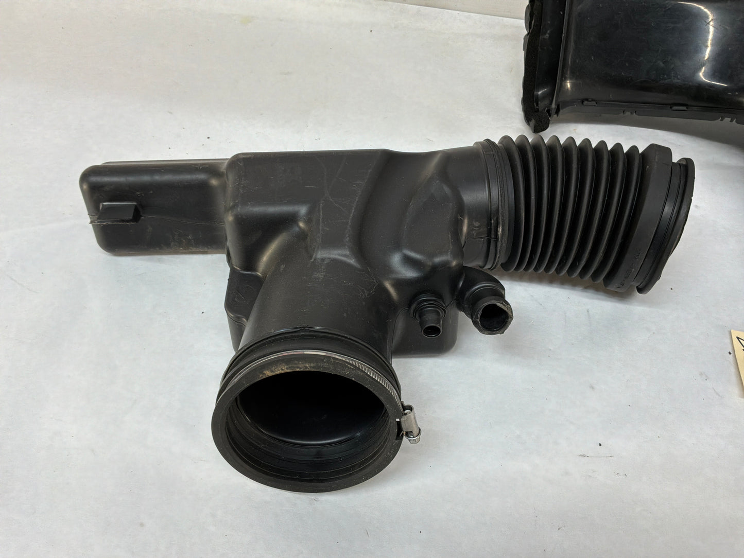 2017 Chevy SS Sedan Factory OEM Air Intake Box Assembly