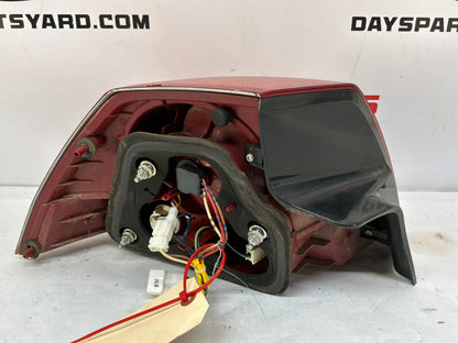 2008 Pontiac G8 Base RH Passenger Tail Light Taillight Lamp OEM