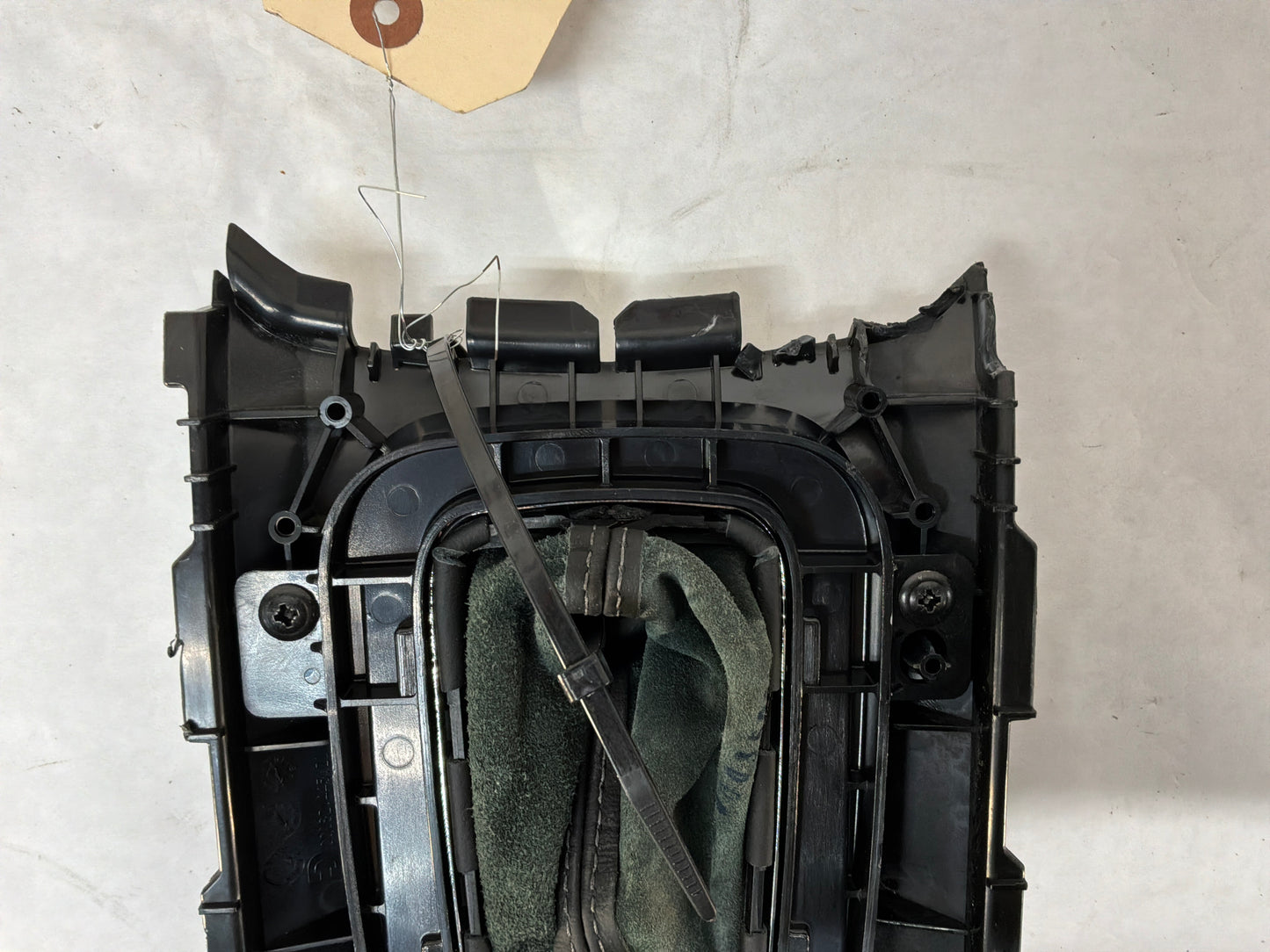 2011 Cadillac CTS-V Automatic Transmission Shifter Gear Selector Trim Bezel Panel Black OEM