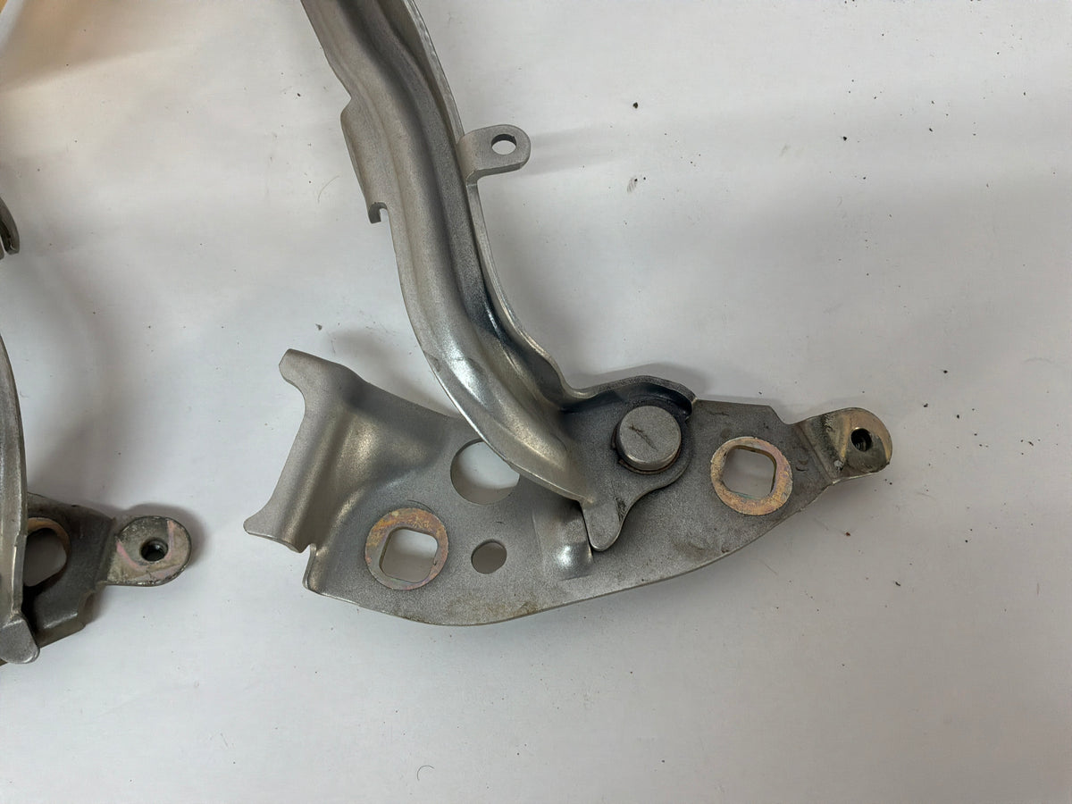 2014 Chevy SS Sedan RH & LH Hood Hinges Set OEM
