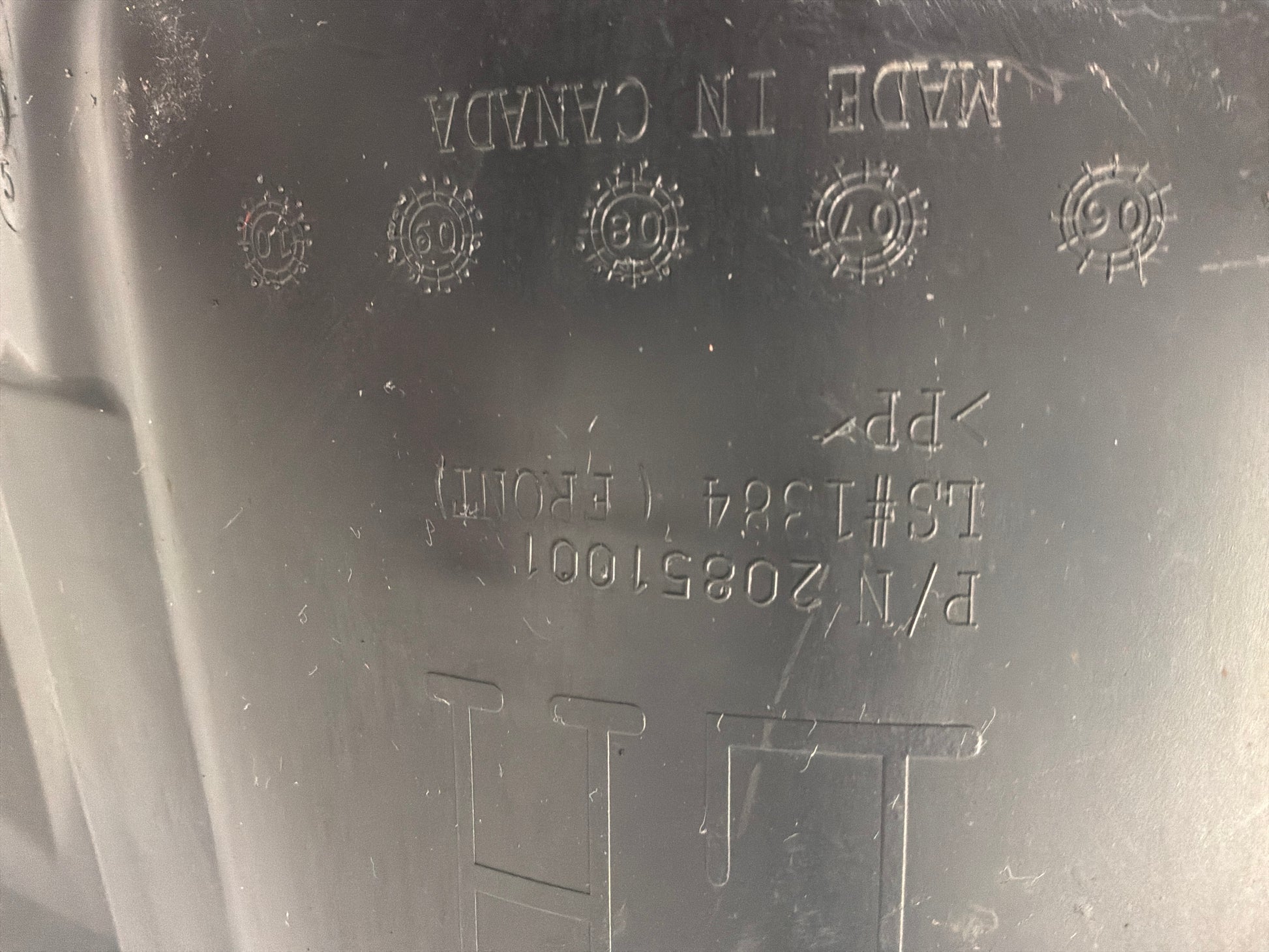 Lh front wheel liner - Day's Parts Yard