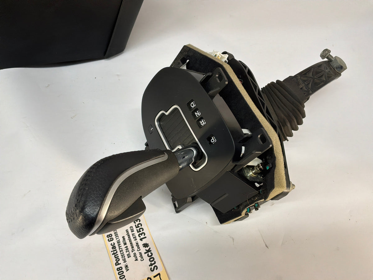 2008 Pontiac G8 GT Center Console w/Shifter OEM