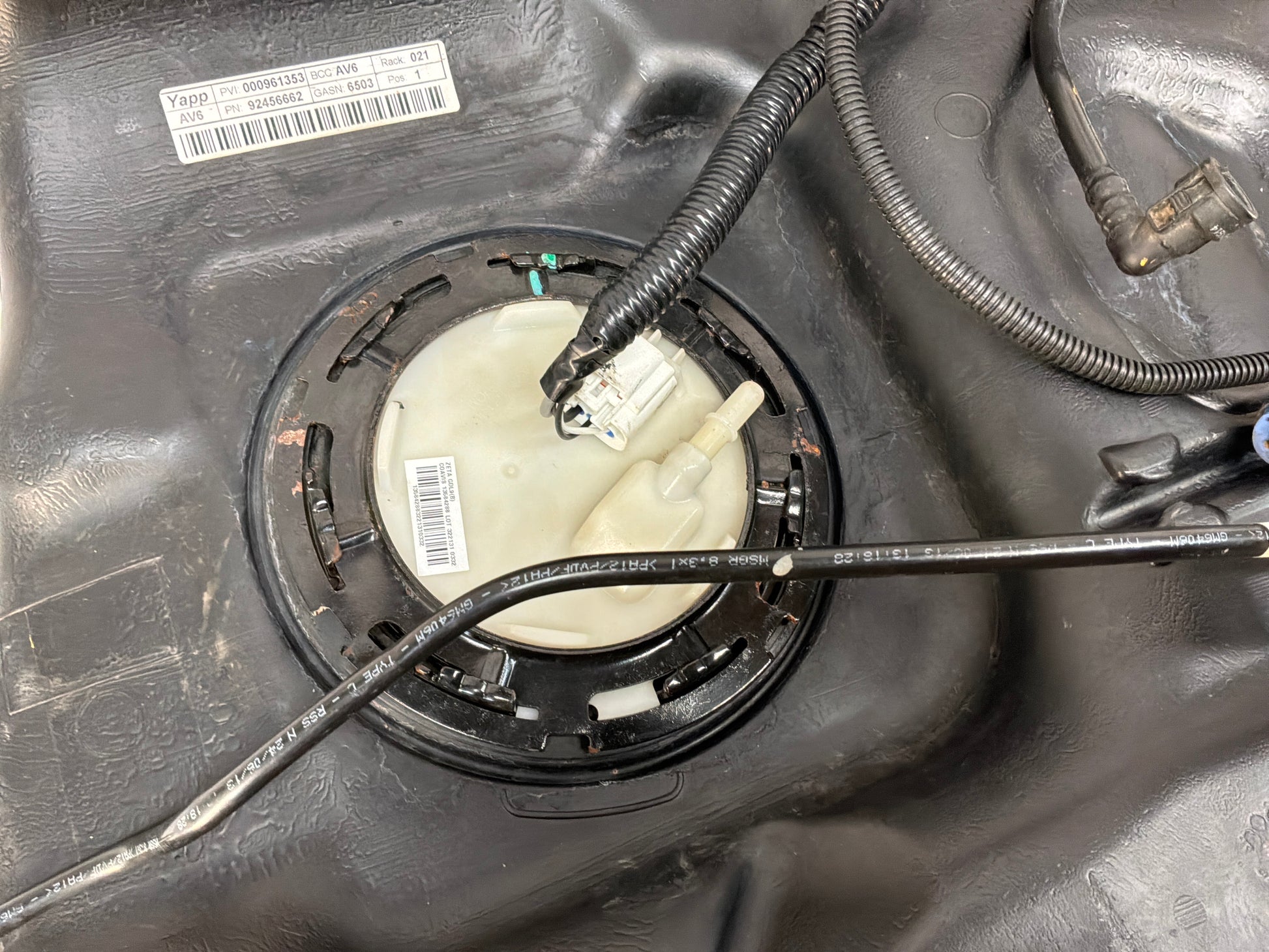 Fuel tank - Day's Parts Yard