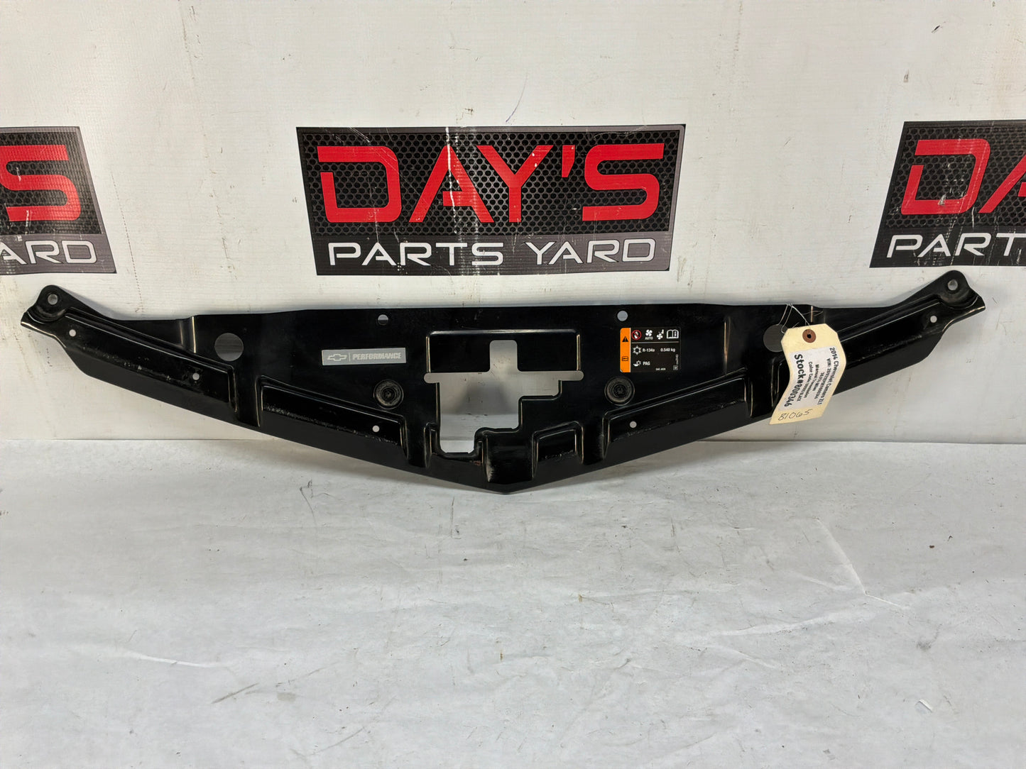 2014 Chevy Camaro ZL1 Front Bumper Fascia Upper Support Bracket Brace OEM