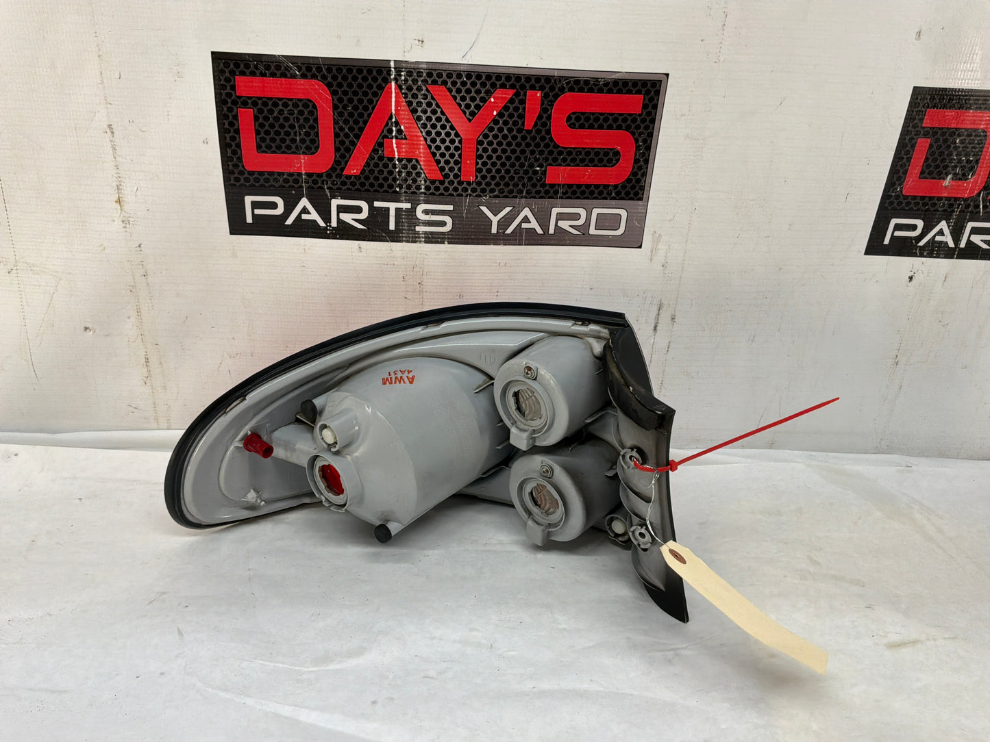2004 Pontiac GTO RH Passenger Taillight Tail Light Lamp OEM