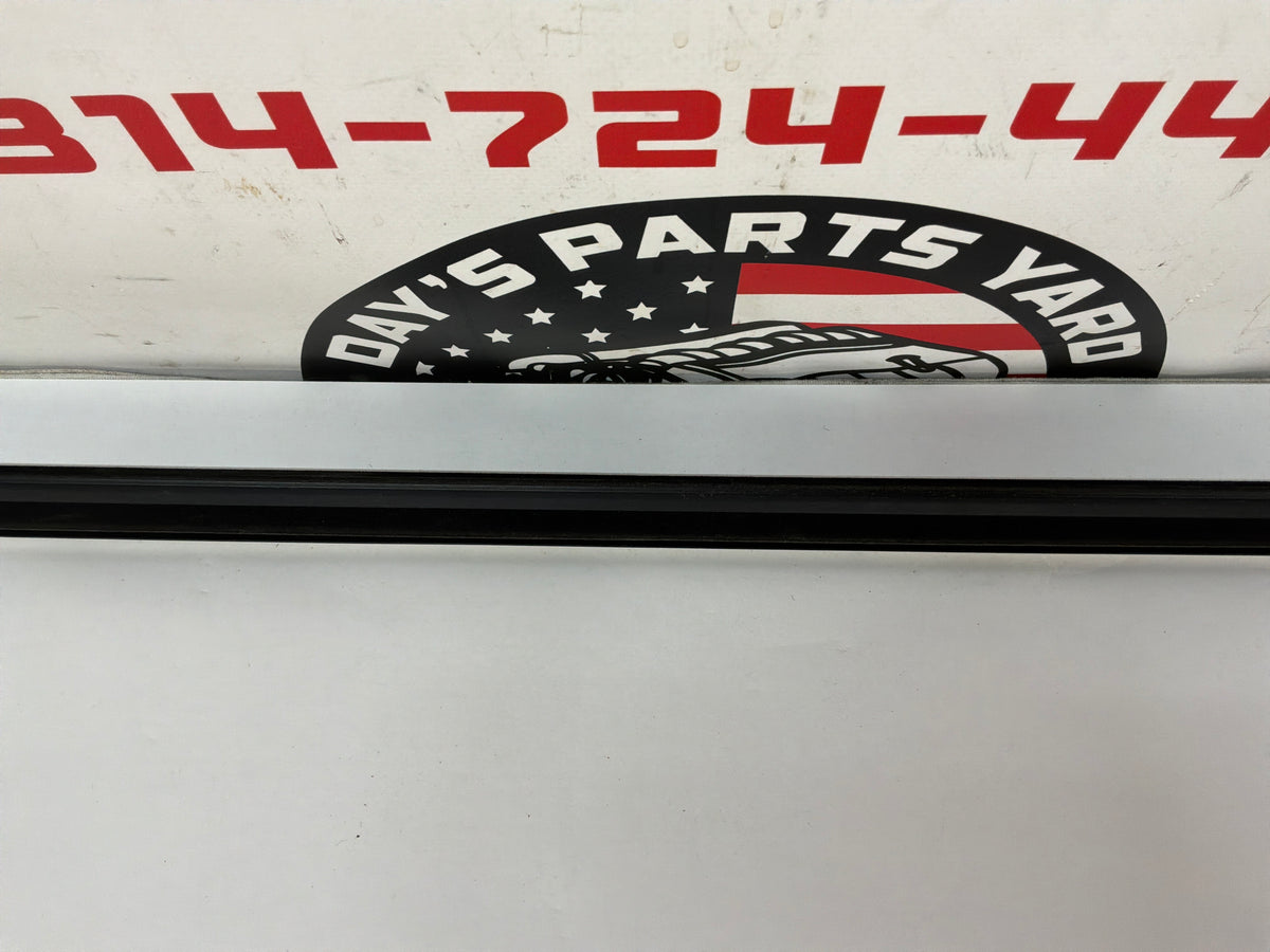 2016 Chevy SS Sedan RH Passenger Front Window Door Belt Reveal Molding Trim OEM
