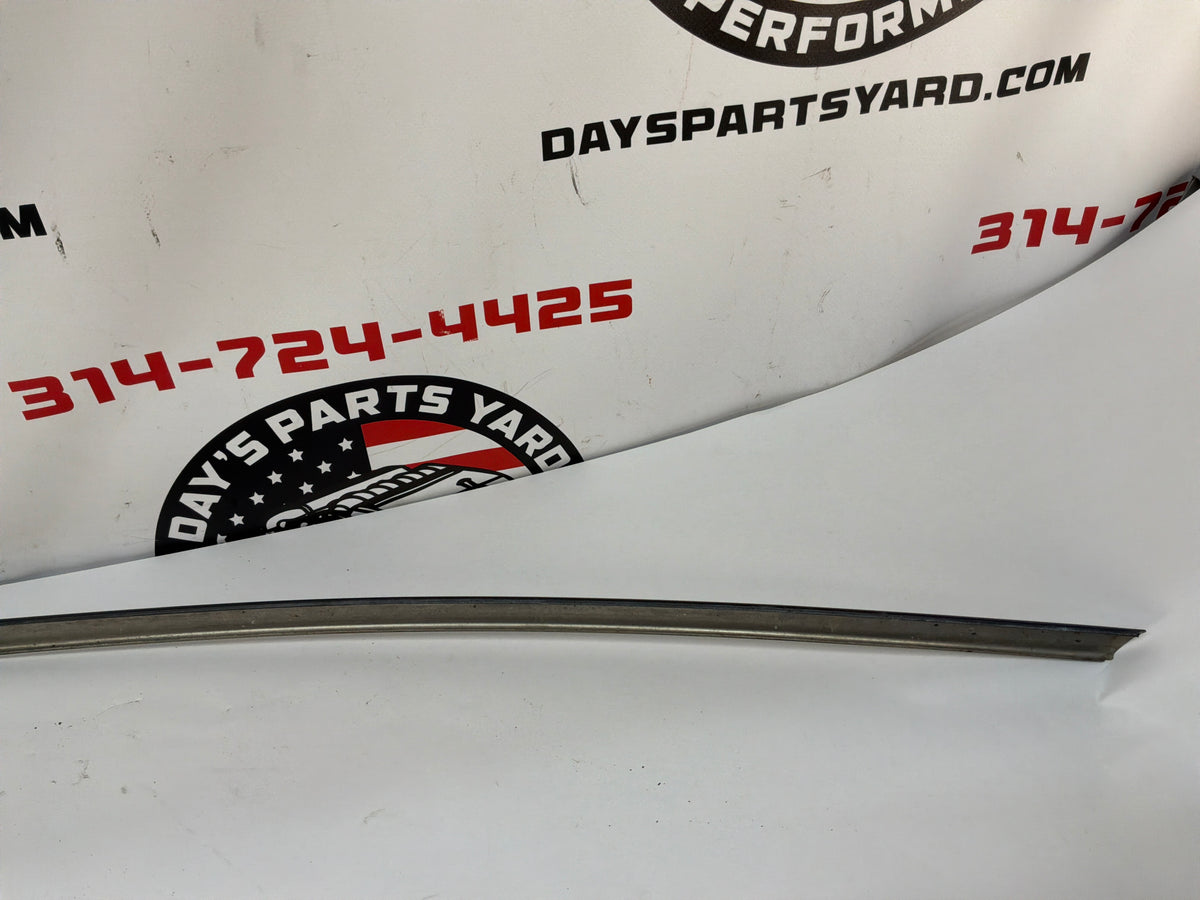 2006 Pontiac GTO RH Passenger Roof Panel Joint Finish Trim Molding OEM