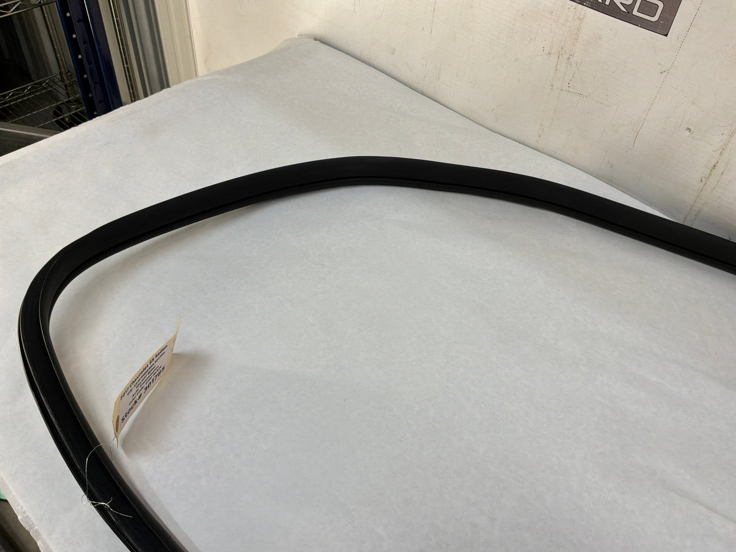 Lh door weather strip - Day's Parts Yard