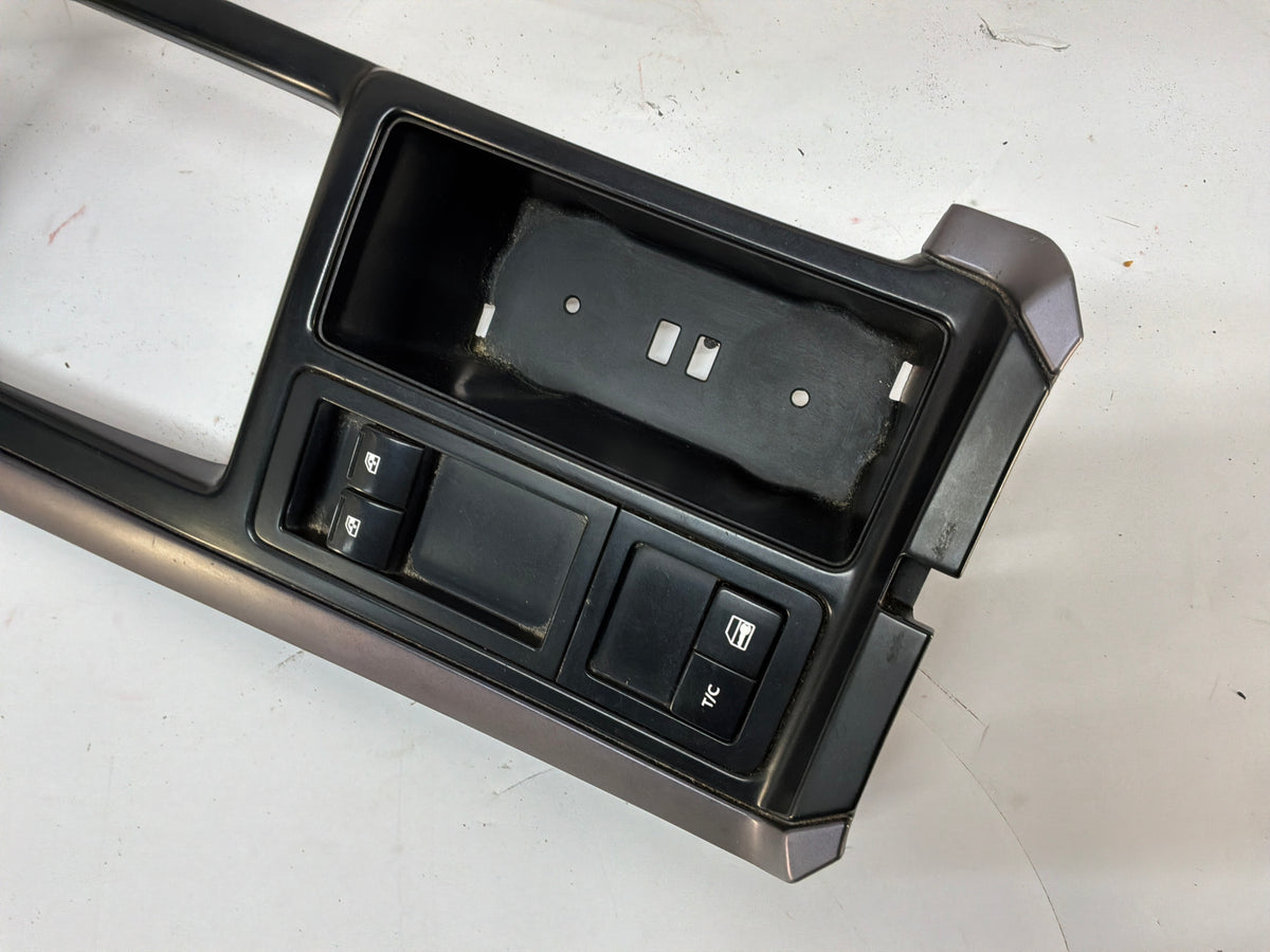 2006 Pontiac GTO Center Console Shifter Bezel Trim Plate Window Switches OEM