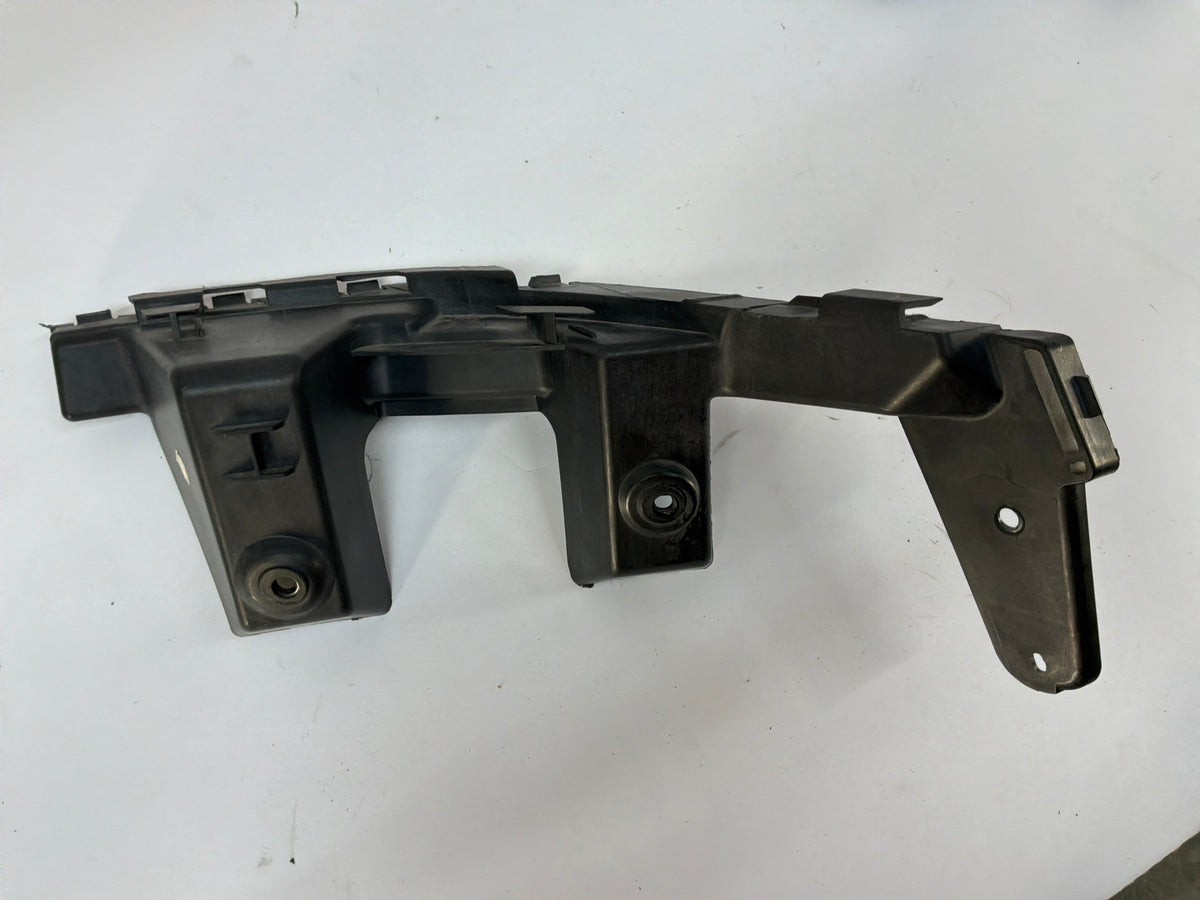 2009 Pontiac G8 GT Complete Rear Bumper Brackets Mounts Supports Guides Set OEM - Day's Parts Yard