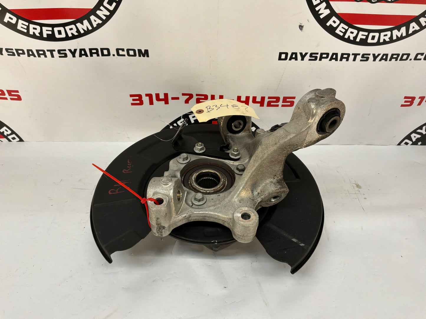2014 Cadillac CTS-V Sedan Rear RH Passenger Knuckle Spindle Hub OEM