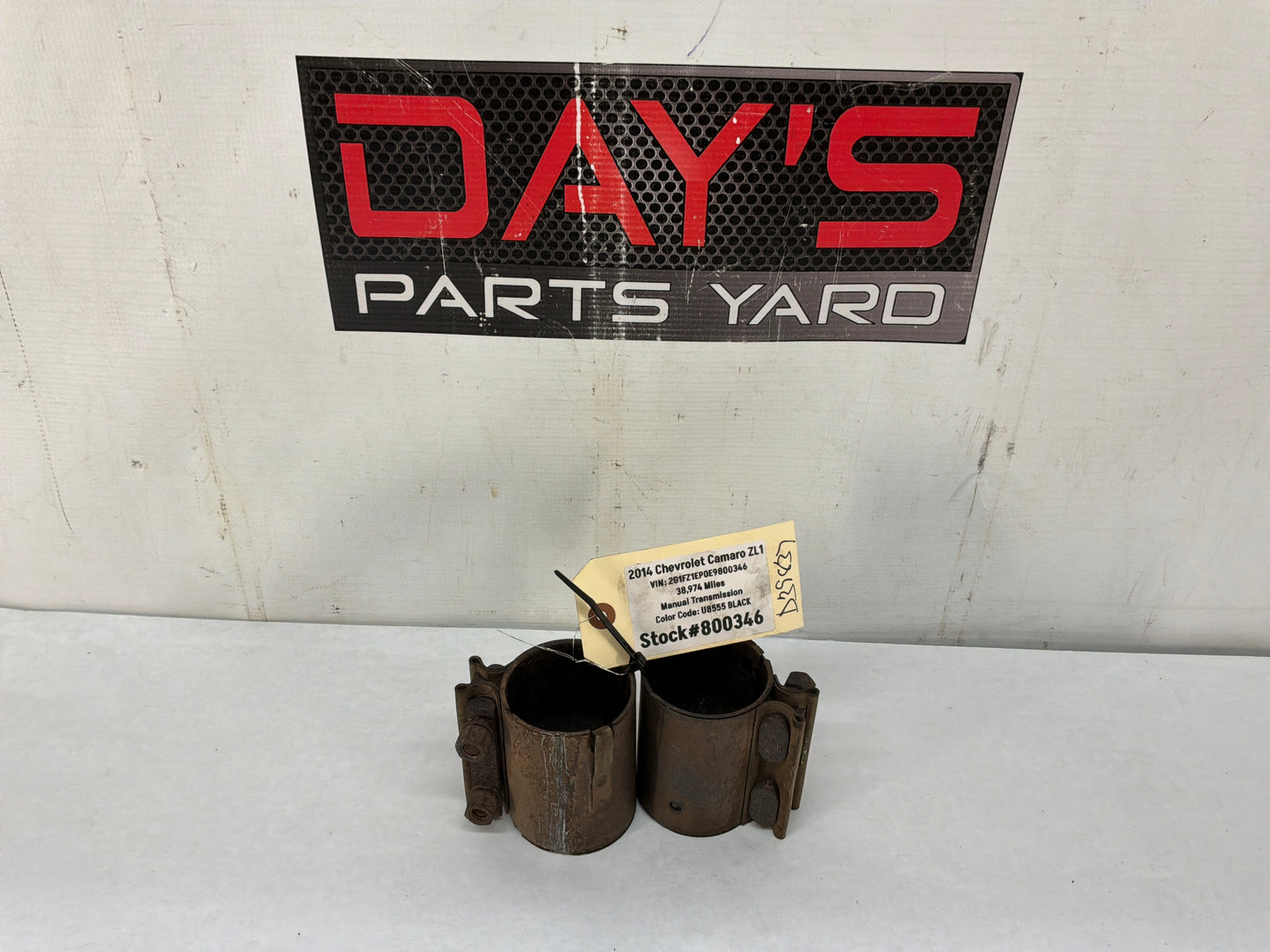 2014 Chevy Camaro ZL1 RH & LH Exhaust Muffler Intermediate Pipe Clamp OEM