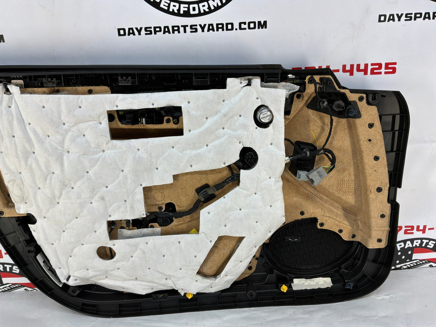 2018 Cadillac CTS-V Front RH Passenger Door Panel OEM broken grab