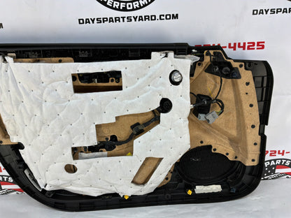 2018 Cadillac CTS-V Front RH Passenger Door Panel OEM broken grab