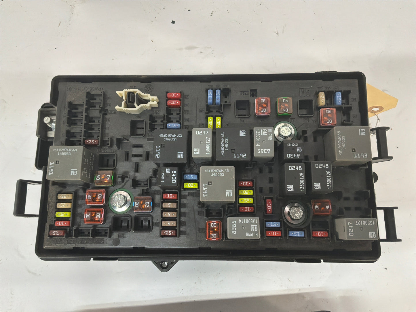 2013 Chevy Camaro ZL1 Engine Motor Bay Fuse Relay Accessory Wiring Junction Box Block OEM