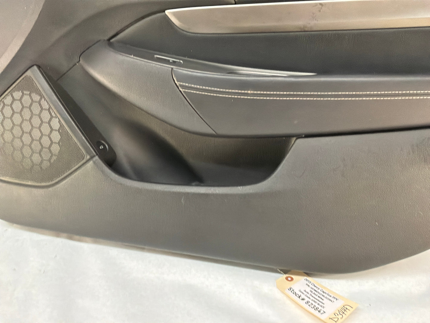 2013 Chevy Caprice PPV RH Passenger Front Interior Door Panel OEM - Day's Parts Yard