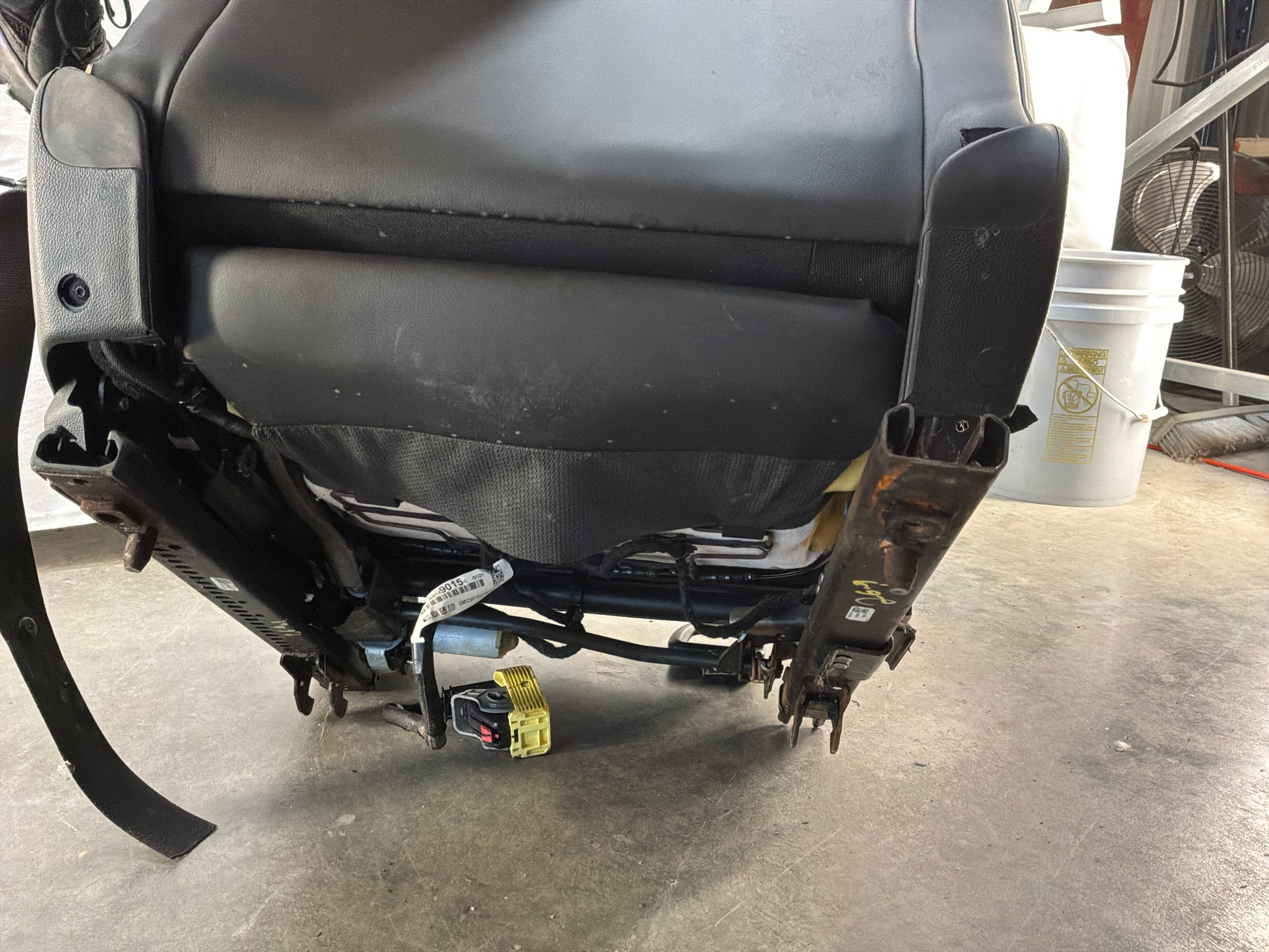 Lh front seat - Day's Parts Yard