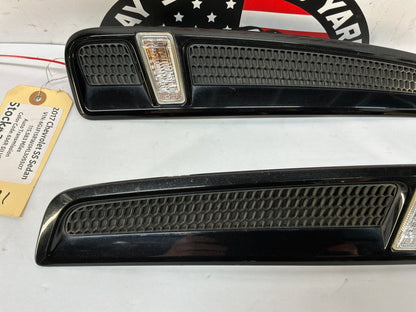2017 Chevy SS Sedan RH & LH Fender Side Marker Lights Lamps Black Trim OEM