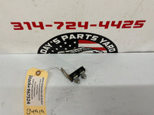 2014 Chevy SS Sedan Jump Starter Positive Post Battery Circuit Fuse Block OEM - Day's Parts Yard
