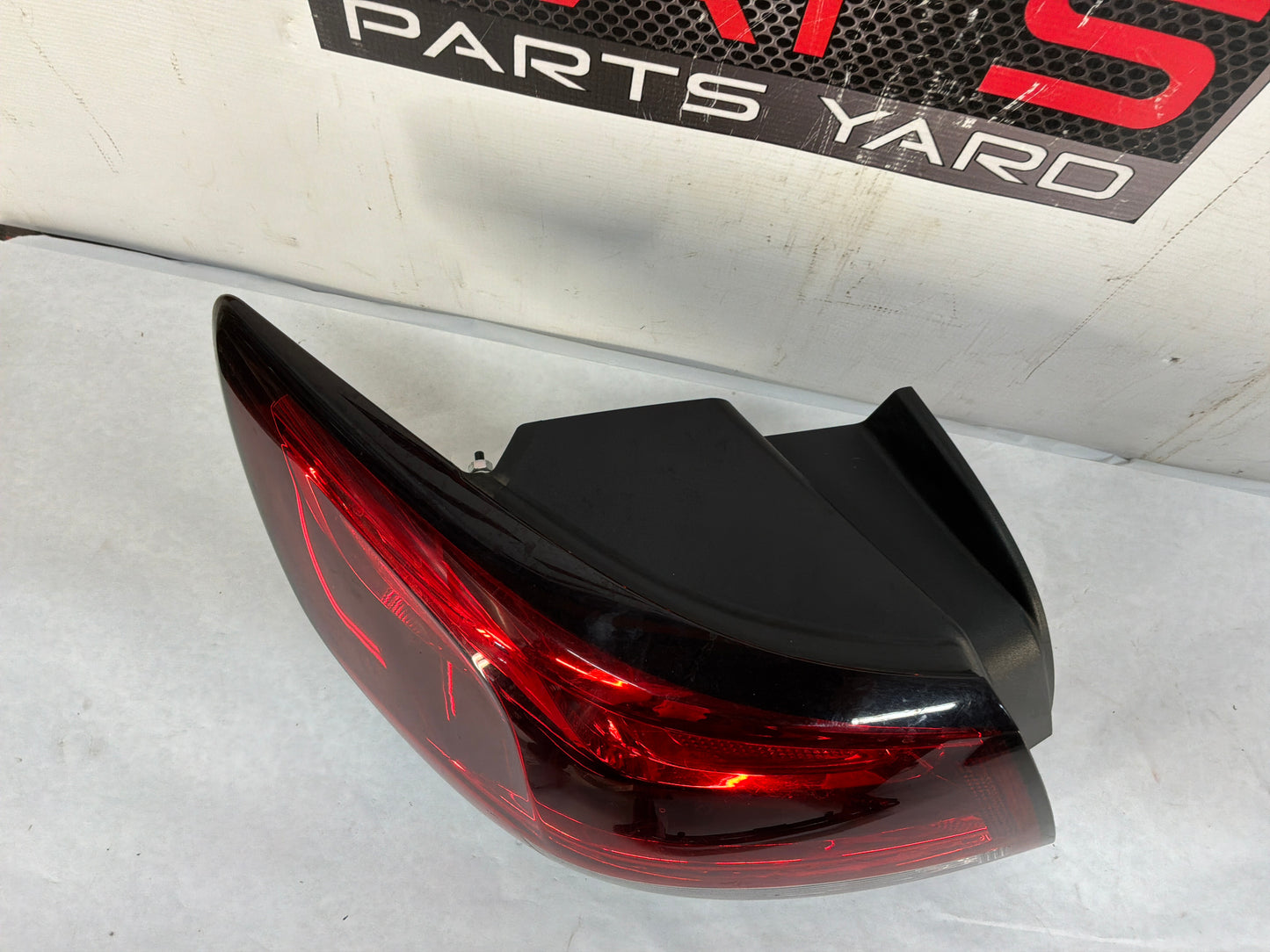 Lh tail light - Day's Parts Yard