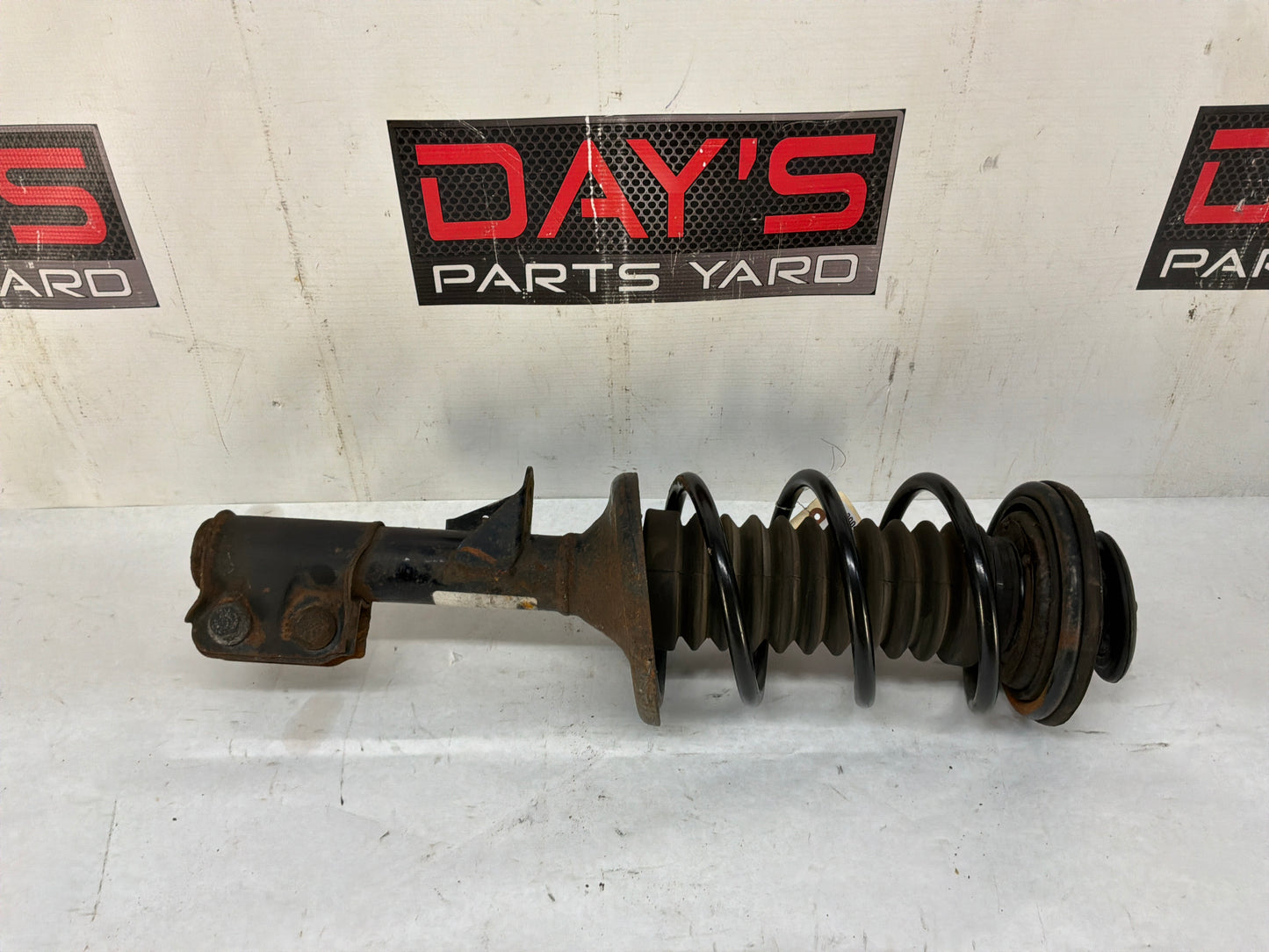2004 Pontiac GTO RH Passenger Front Suspension Strut Assembly OEM