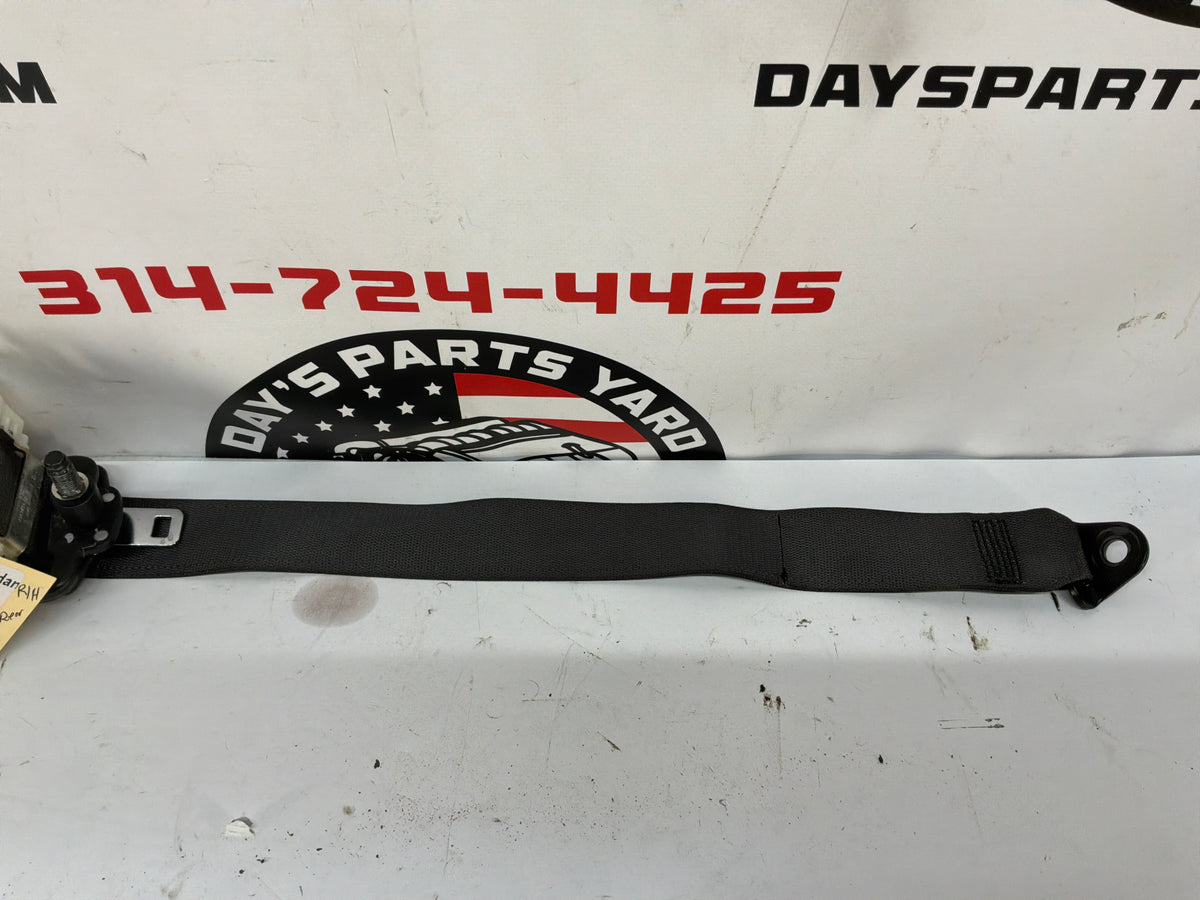 2006 Pontiac GTO RH Passenger Rear Seat Belt Seatbelt Retractors OEM
