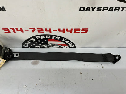 2006 Pontiac GTO RH Passenger Rear Seat Belt Seatbelt Retractors OEM