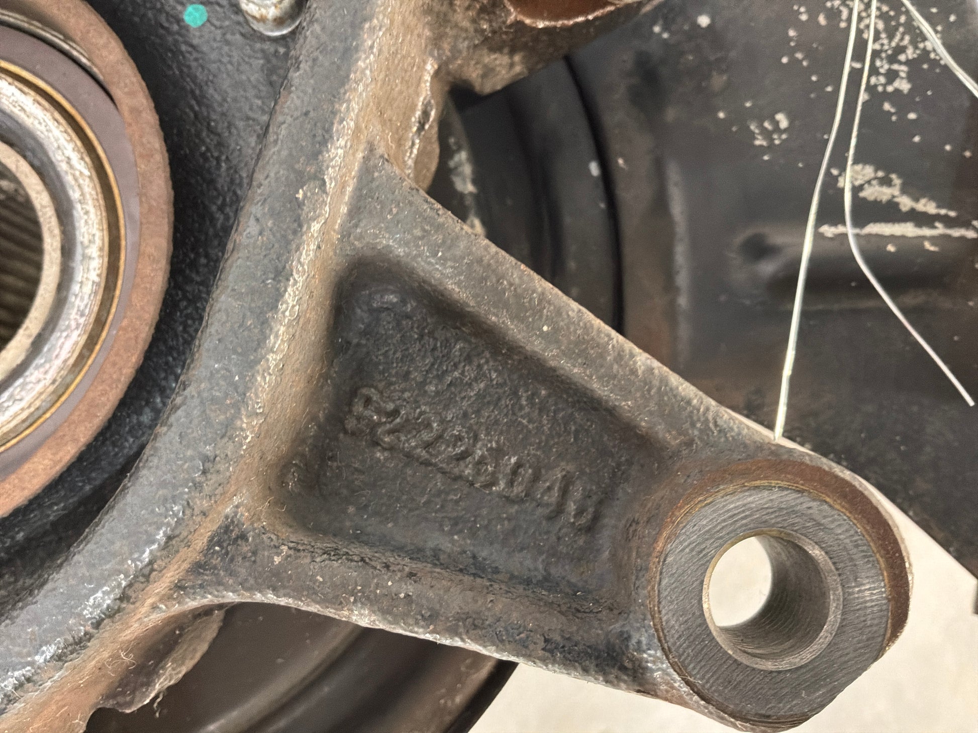 Rh rear spindle - Day's Parts Yard