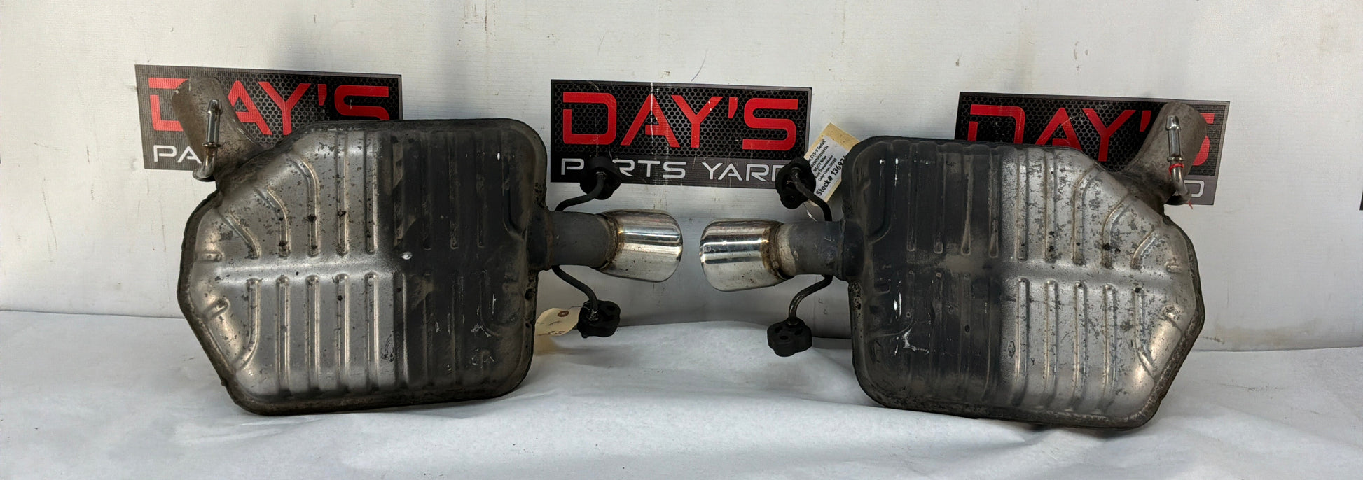 Rh lh mufflers - Day's Parts Yard