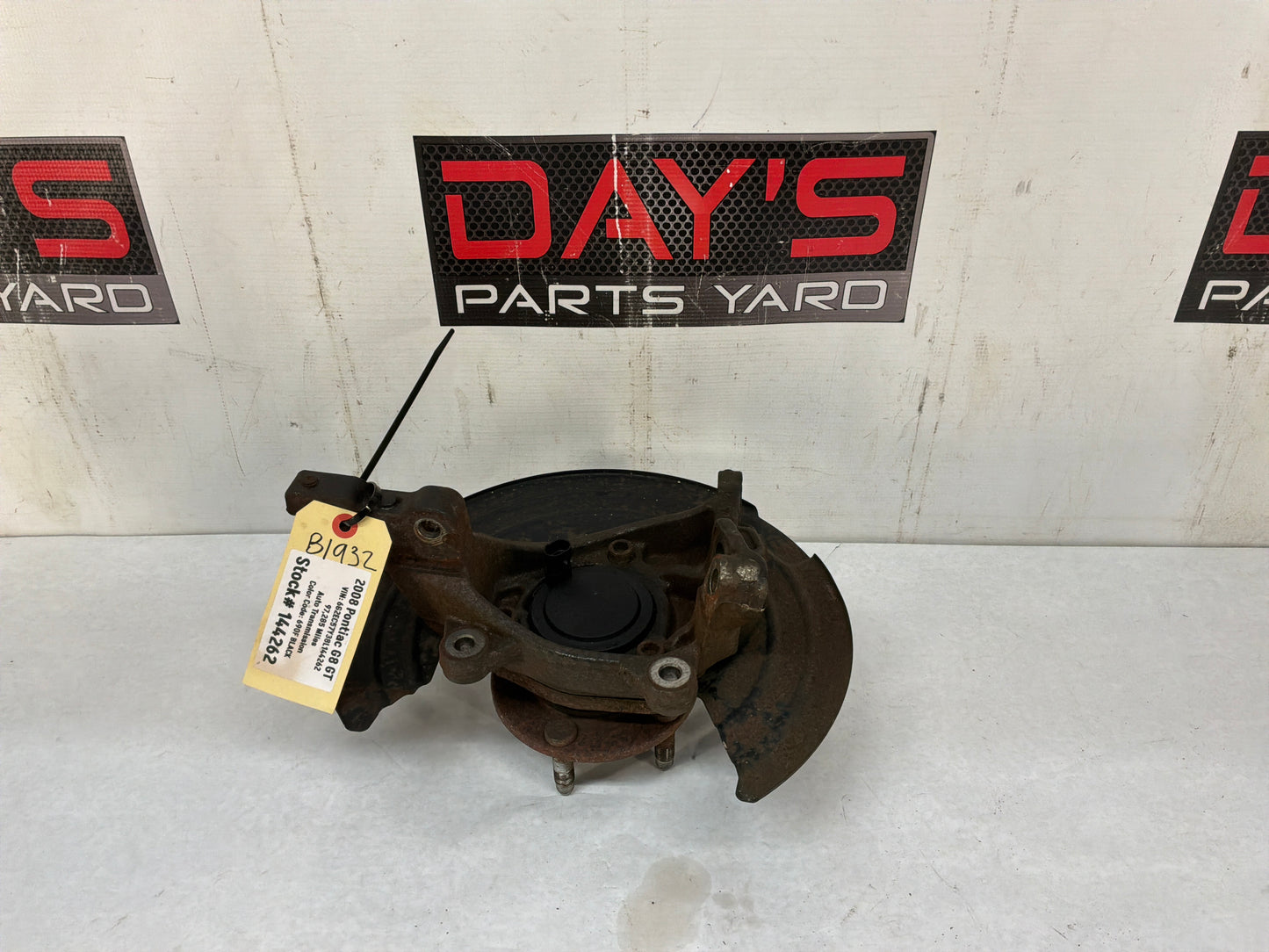 2008 Pontiac G8 LH Driver Rear Suspension Spindle Hub Knuckle Wheel Bearing OEM