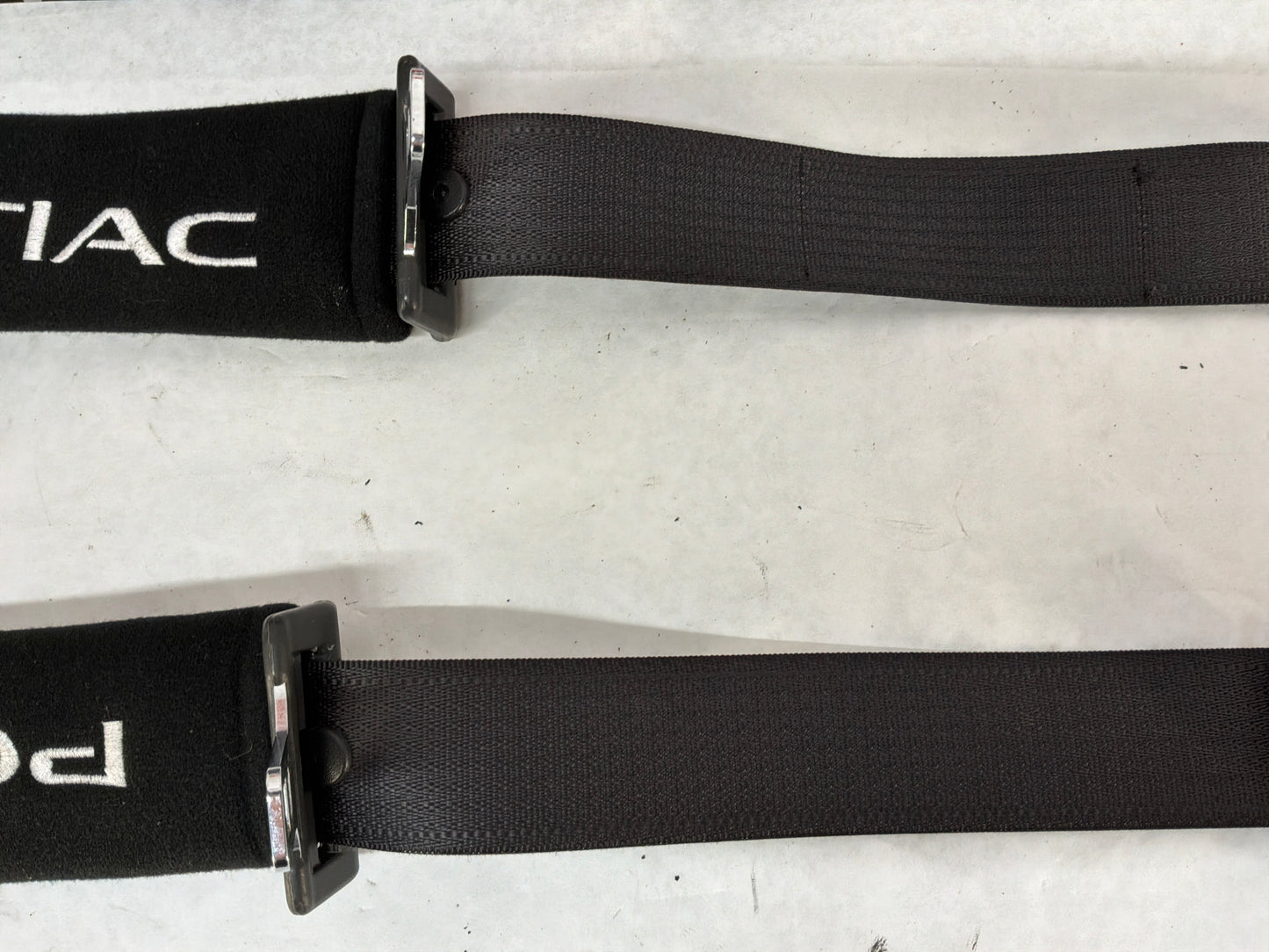 20065 GTO LH & RH Front Seat Belts Retractors OEM