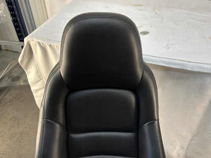 Front seats - Day's Parts Yard