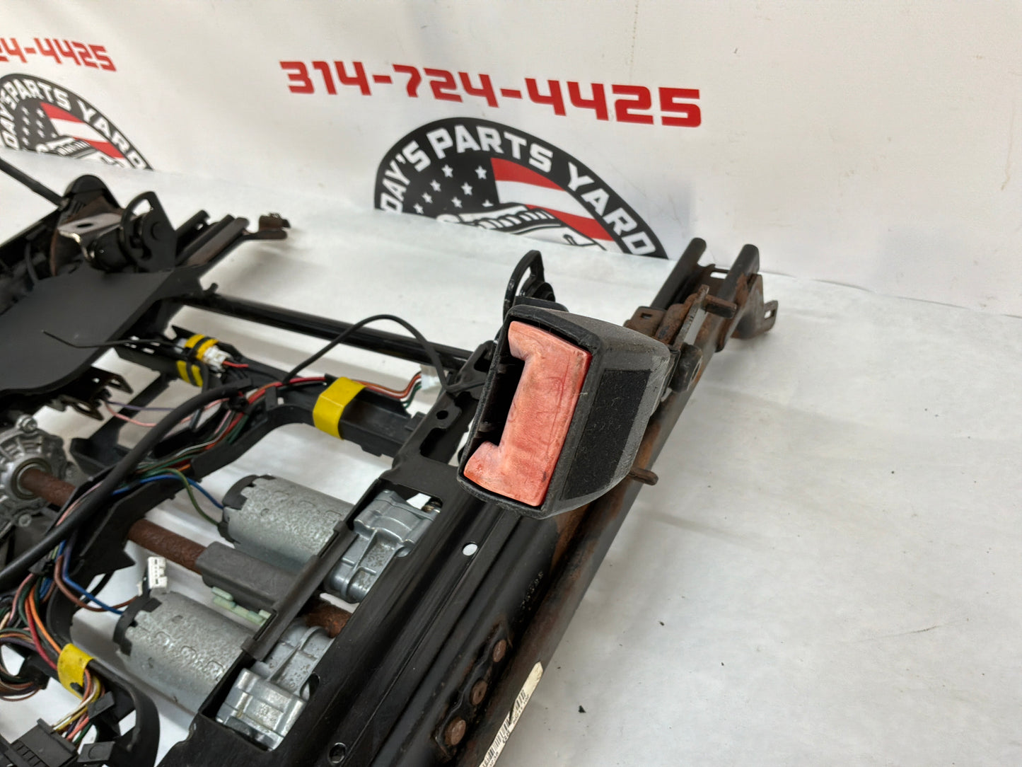 2008 Pontiac G8 Base RH Passenger Front Seat Bottom Frame Rail Motor Set Assembly OEM