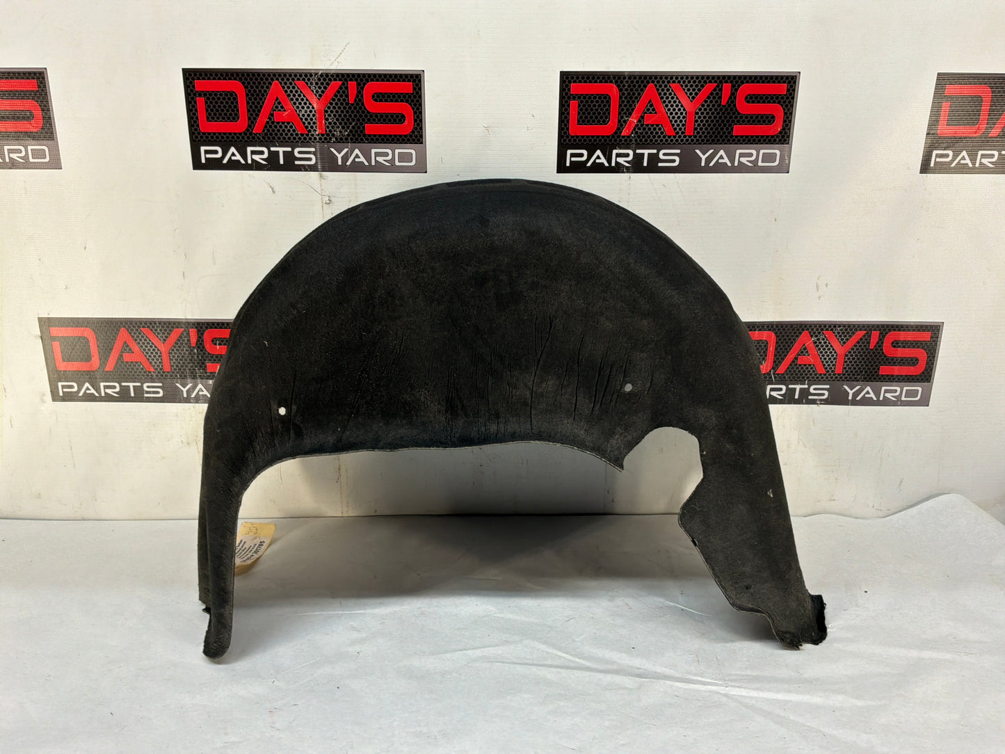 Rear lh wheel liner - Day's Parts Yard