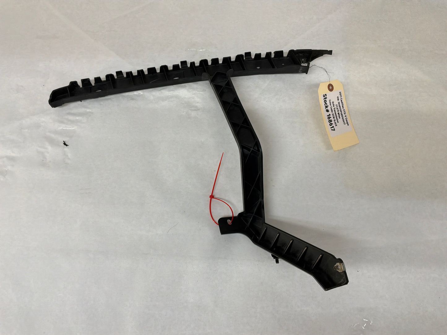 2011 Cadillac CTS-V Coupe RH Passenger Rear Bumper Bracket Support Guide OEM